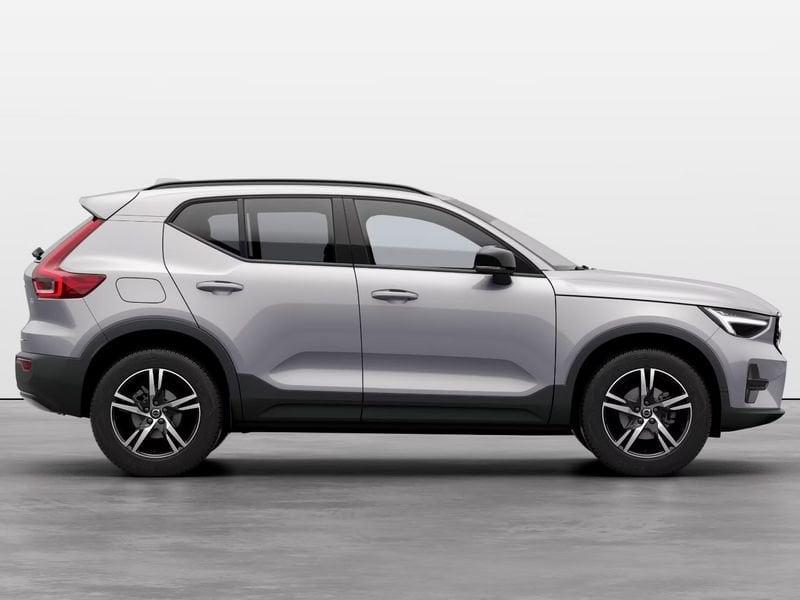 Volvo XC40 B3 163+14 CV Mild Hybrid Benzina Automatica Plus Dark