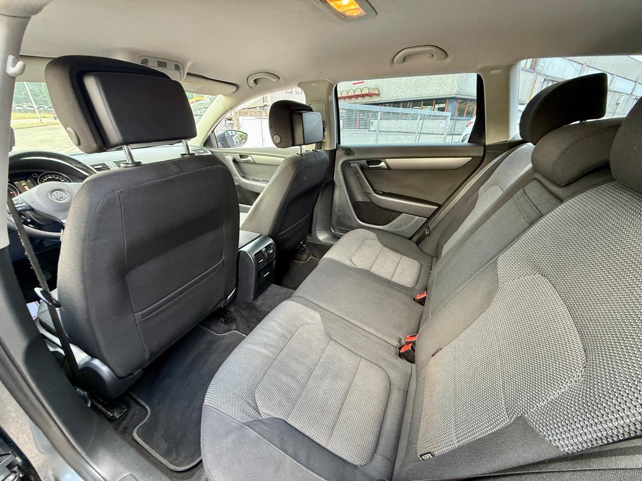 Volkswagen Passat Var. 2.0 TDI Highline NEOPATENTATI
