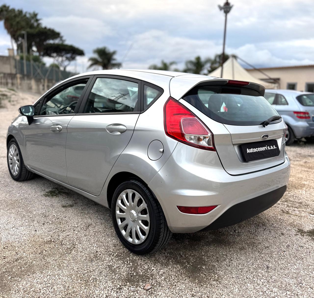 Ford Fiesta 1.5 TDCi 75CV 5 porte
