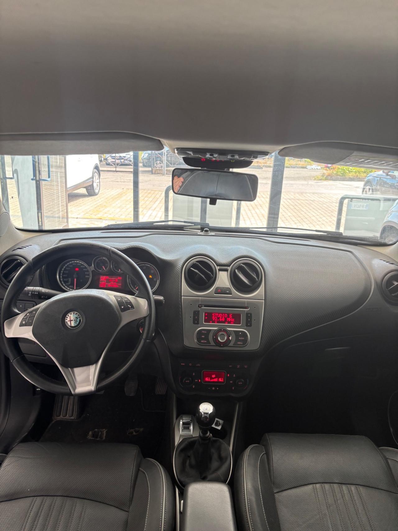 Alfa Romeo MiTo 1.6 JTDm 16V Distinctive Sport Pack
