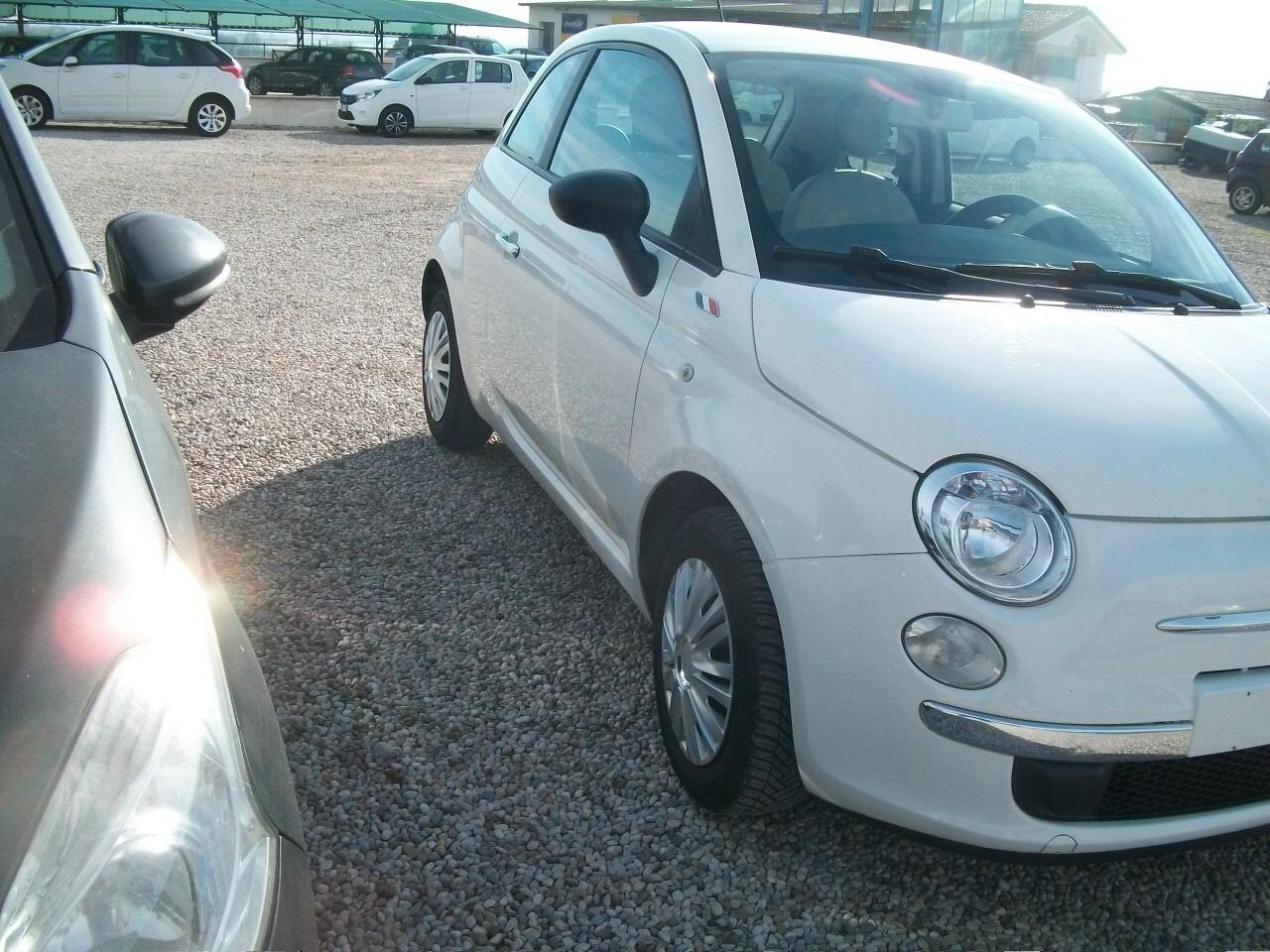 Fiat 500 1.2 Lounge DEL 2011 CC 1242 EURO 05 KM 174722 SI NUOVI PATENTATI EURO 4990,00 PIU PASSAGGIO E PER AVERE GARANZIA DI UN ANNO EURO 350,00 IN PIU