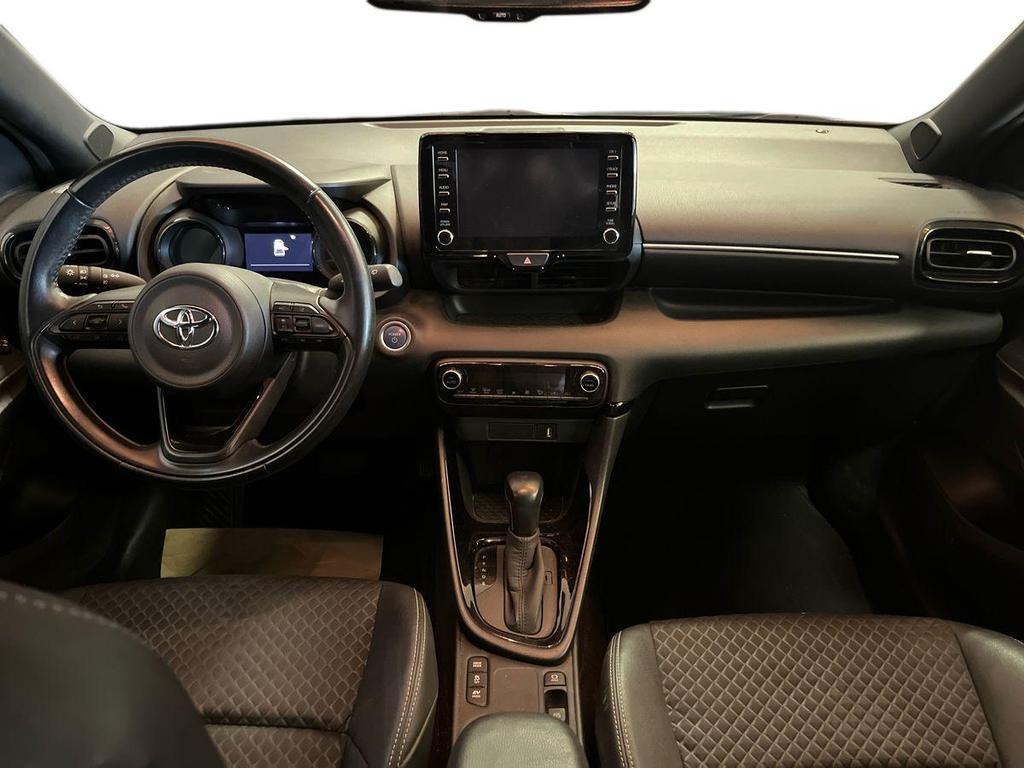 Toyota Yaris 1.5 hybrid Lounge