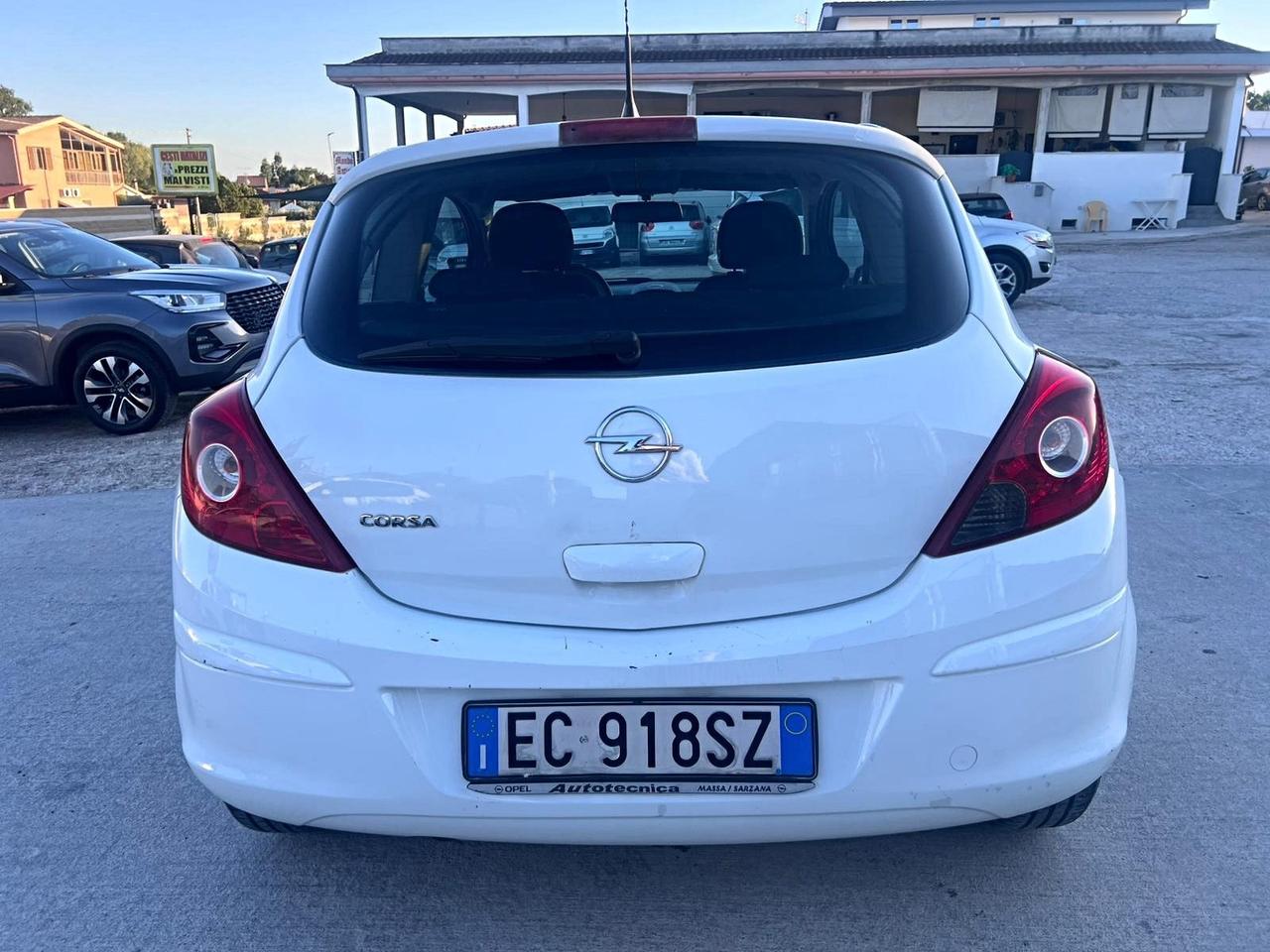 Opel Corsa 1.2 3 porte Club