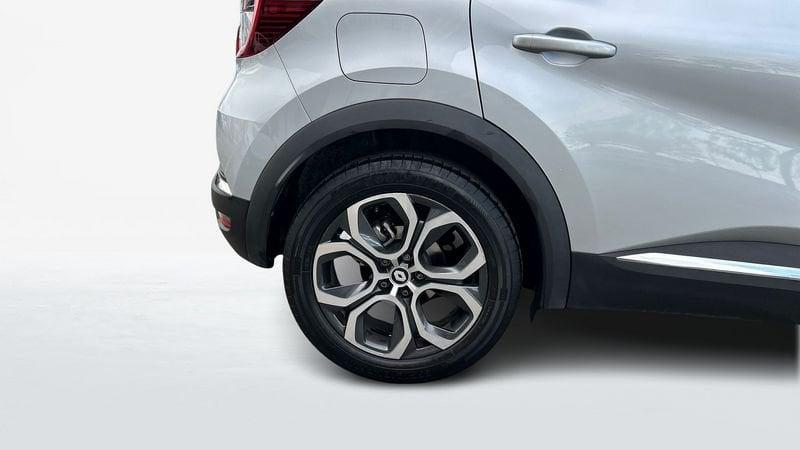 Renault Captur 1.6 E-Tech hybrid Techno Fast Track 145cv auto 1.6 E-TECH Hybrid Techno Fast Track Auto