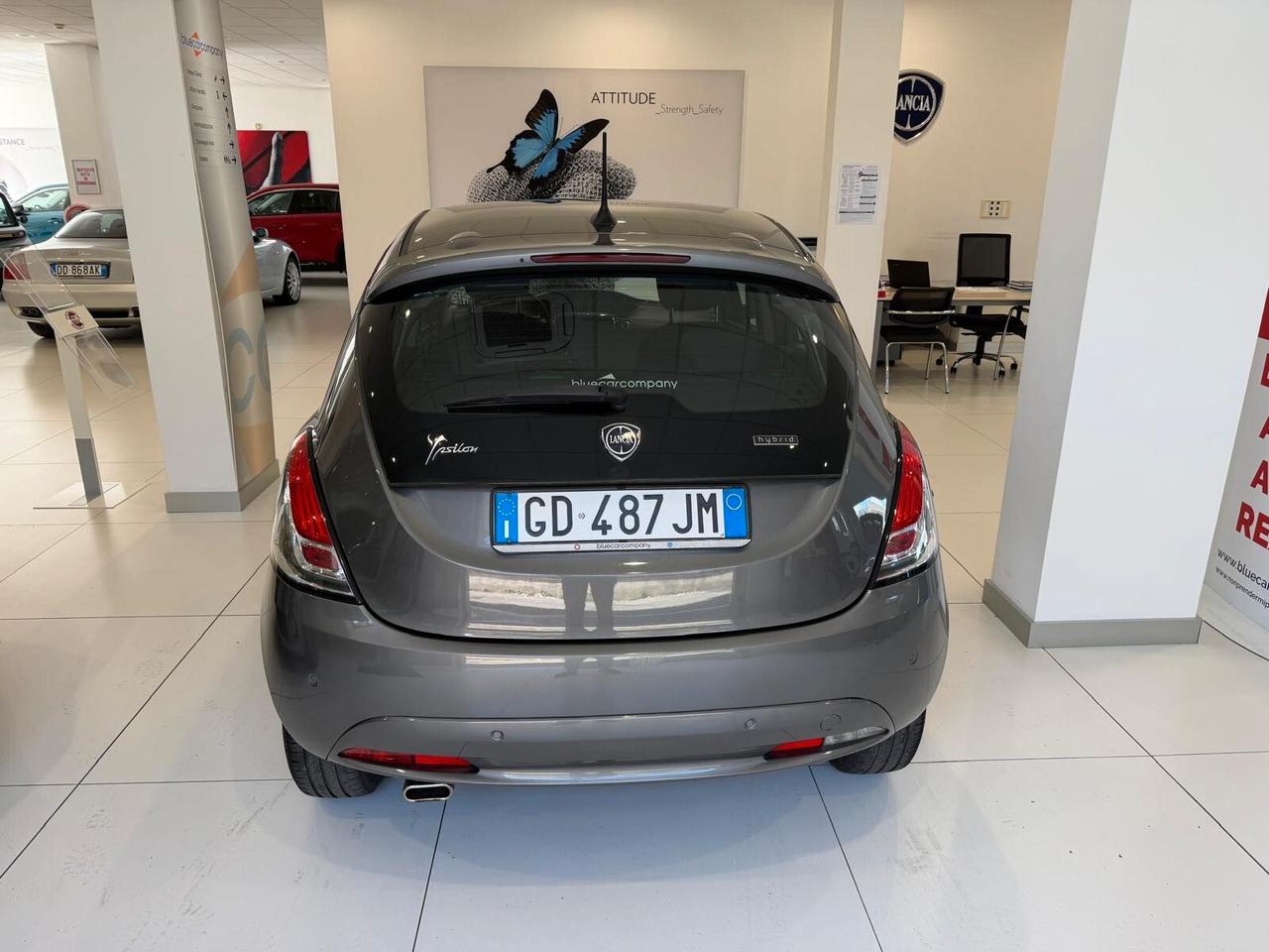 Lancia Ypsilon 1.0 FireFly 5 porte S&S Hybrid Ecochic Gold