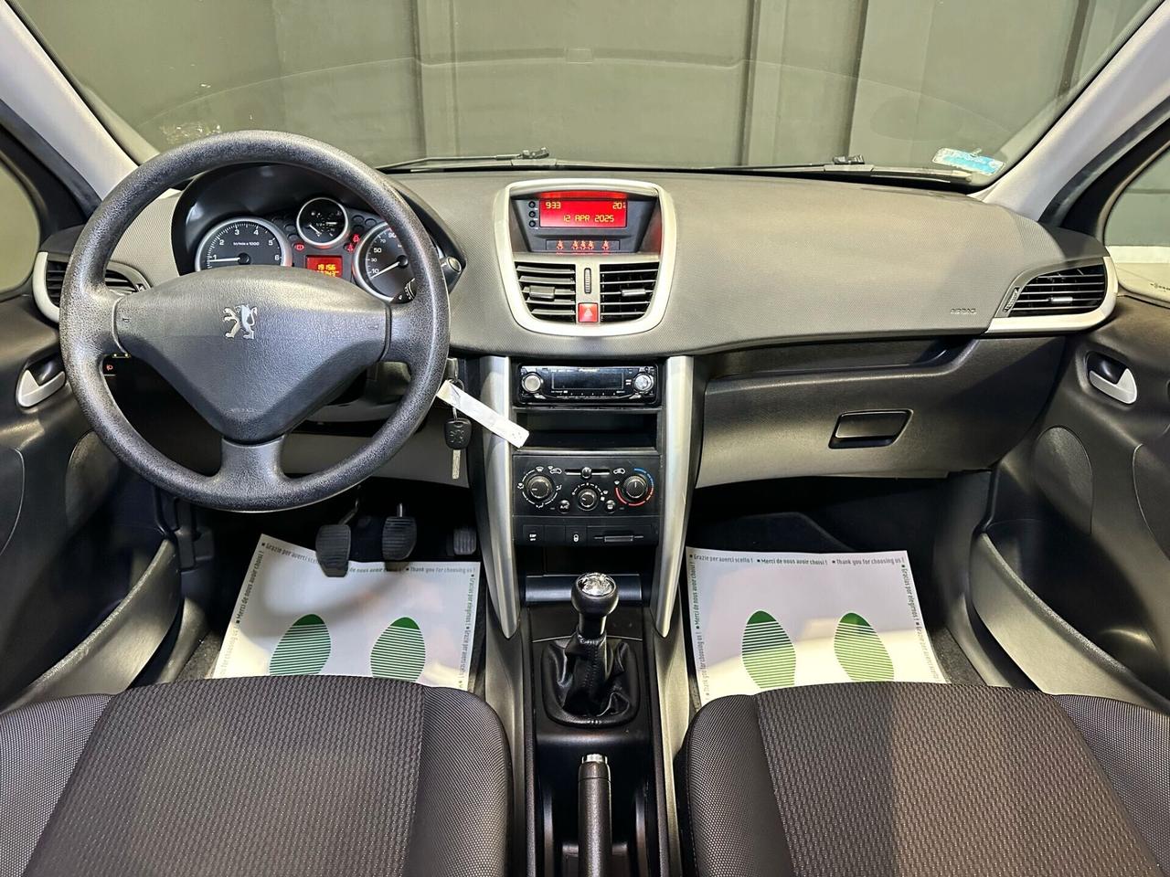 Peugeot 207 1.4 8V 75CV 5p. SPECIAL EDITION