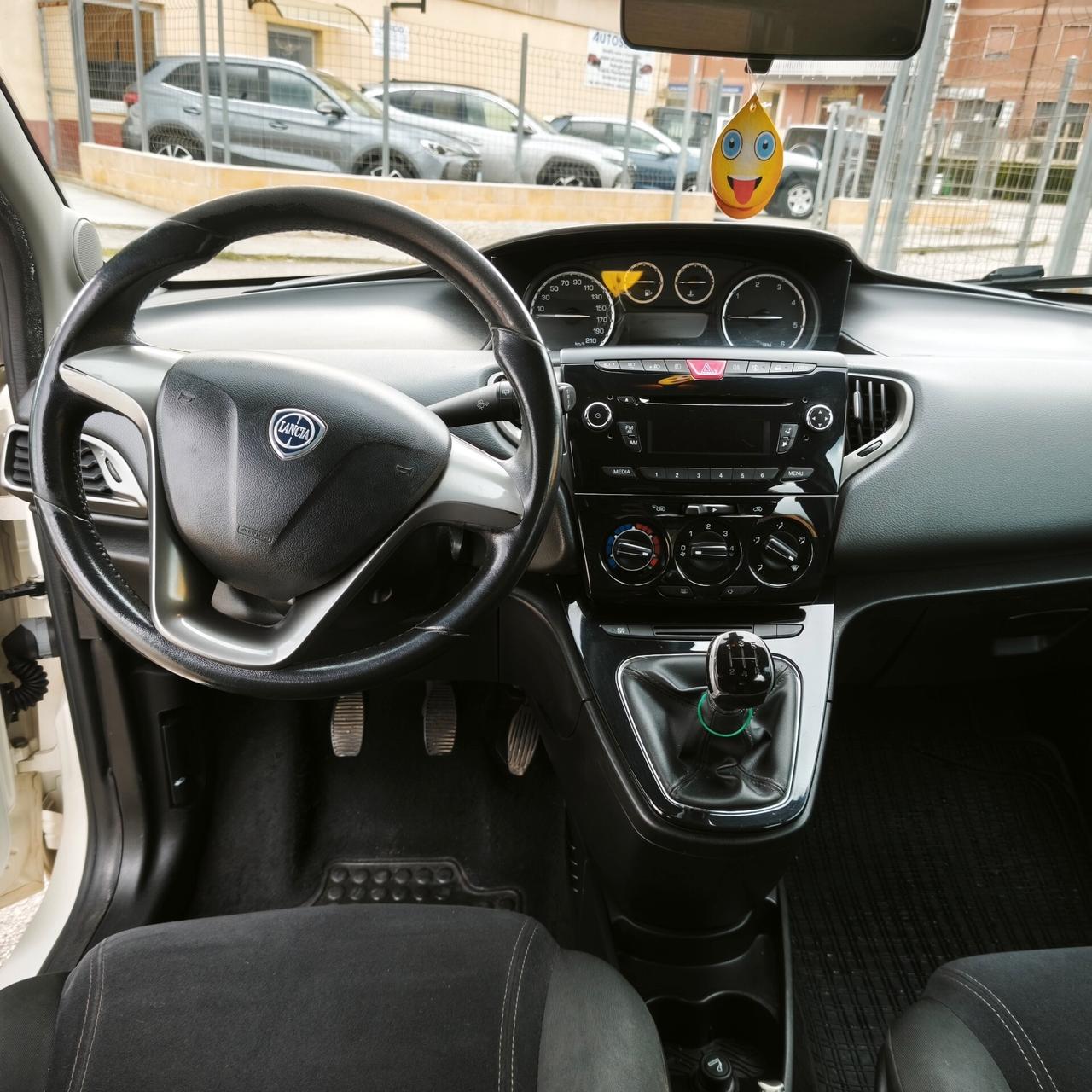 Lancia Ypsilon 1.3 MJT 16V 95 CV 5 porte S&S Gold