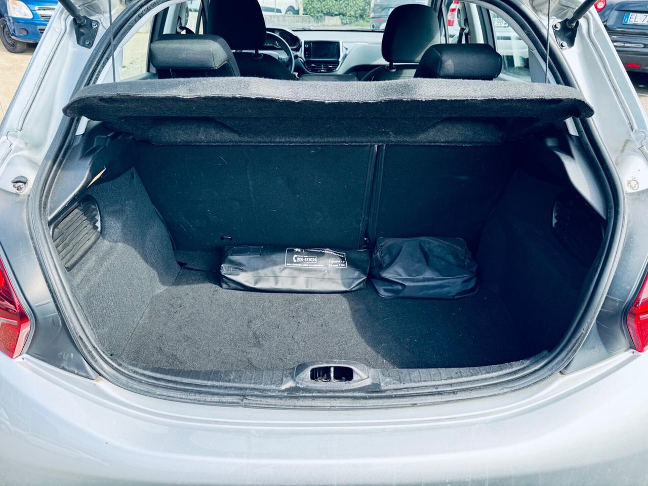 Peugeot 208 PureTech 82 5 porte Allure