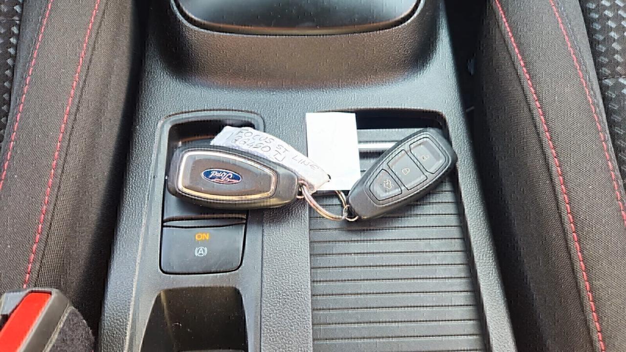 Ford Focus 1.0 EcoBoost Hybrid 125 CV 5p. ST-Line Design