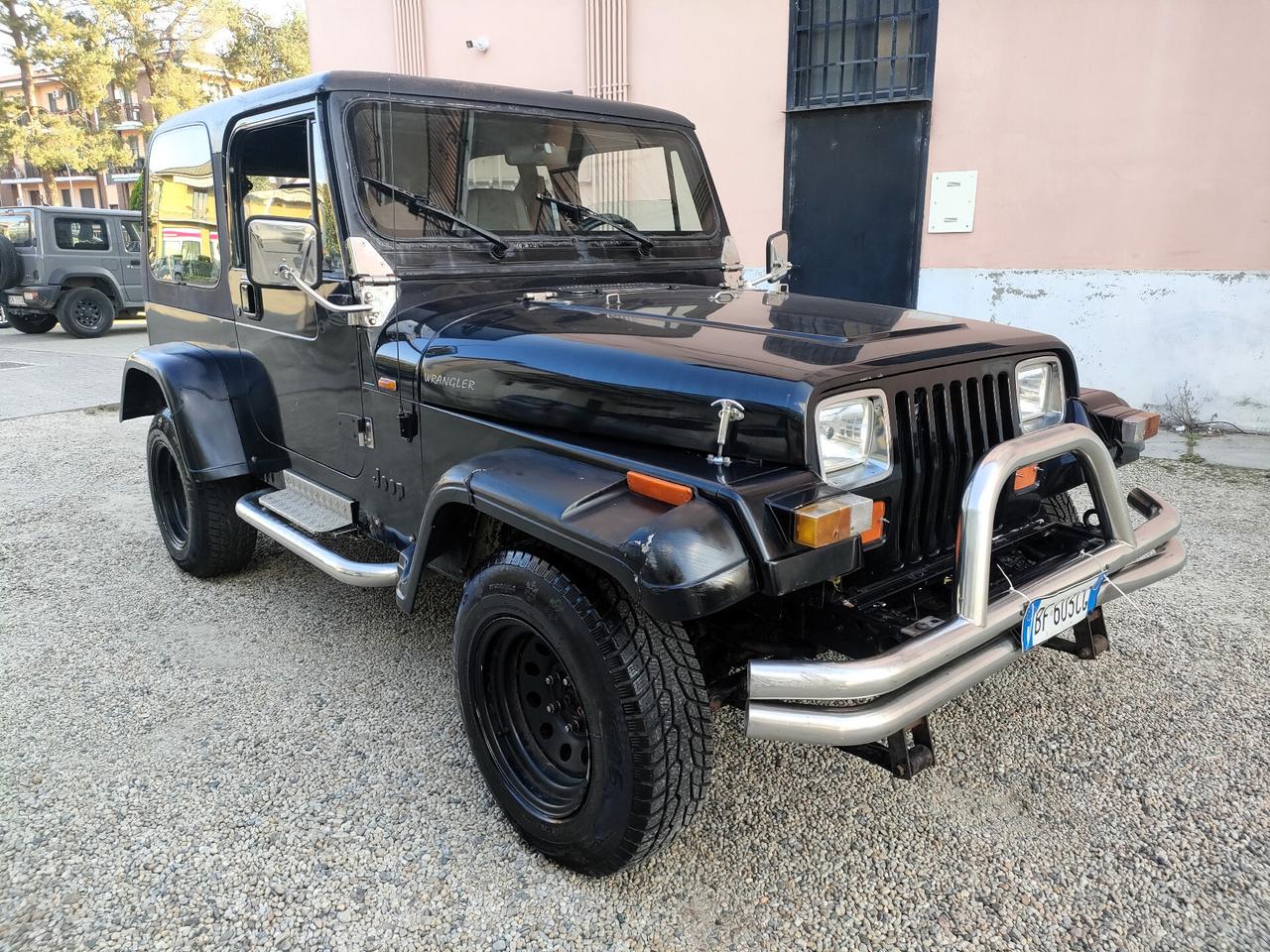 Jeep Wrangler 4.0 V6 4 posti e GPL fino al 2032