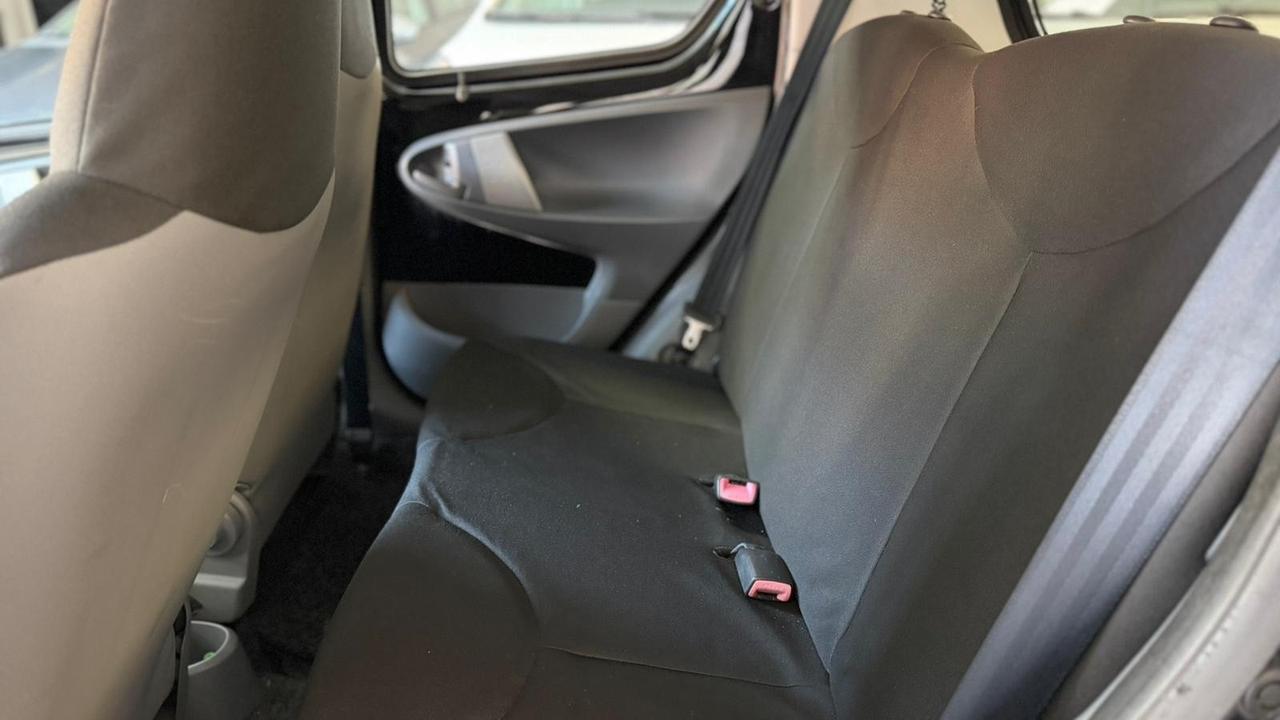 Toyota Aygo 1.0 12V VVT-i 5 porte Sol
