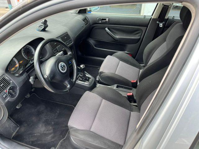 VOLKSWAGEN Golf 1.6 16V cat 5 porte Highline PARI AL NUVO