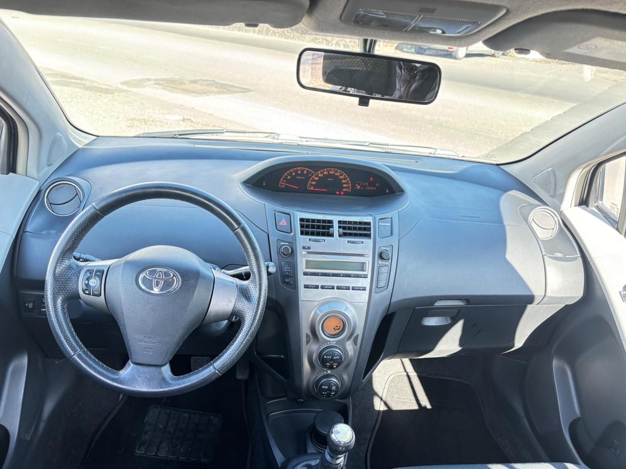 Toyota Yaris 1.4 D-4D DPF 5 porte Sol