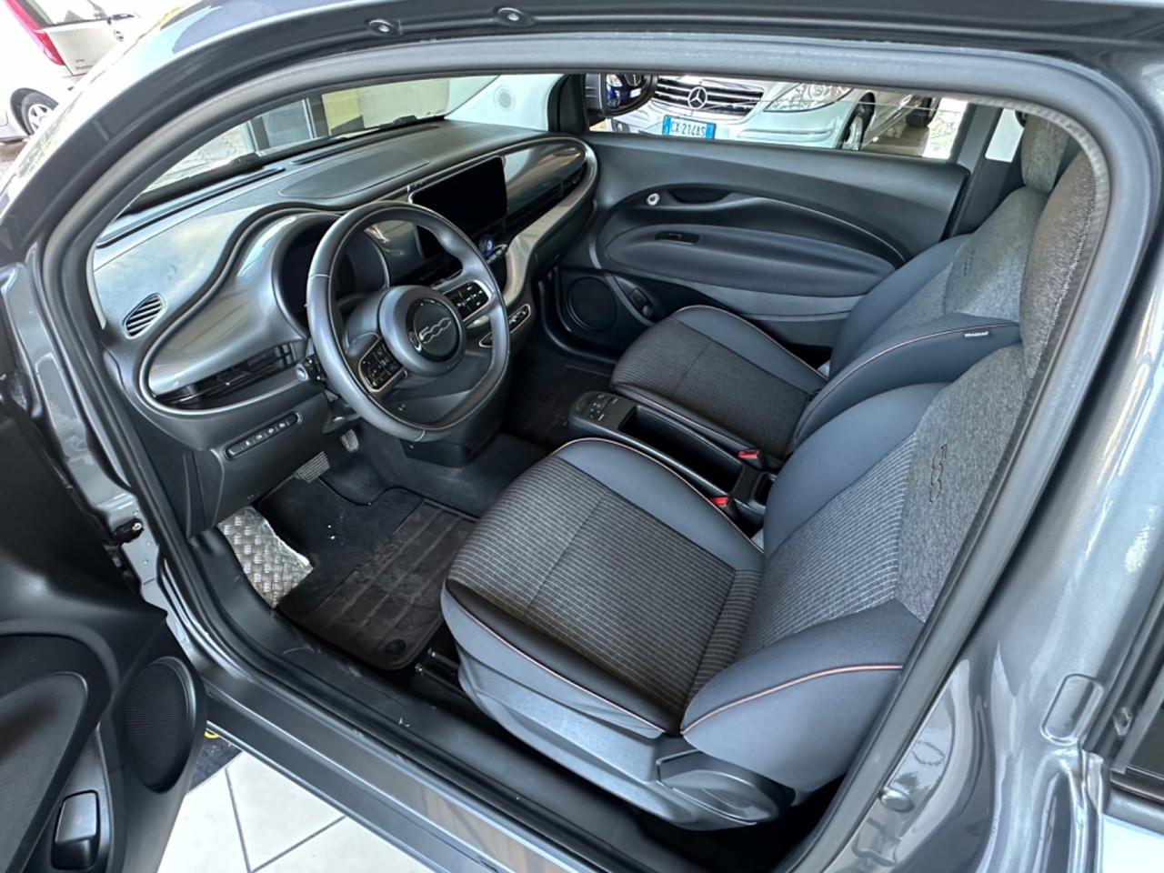 Fiat 500 Icon Berlina 42 kWh