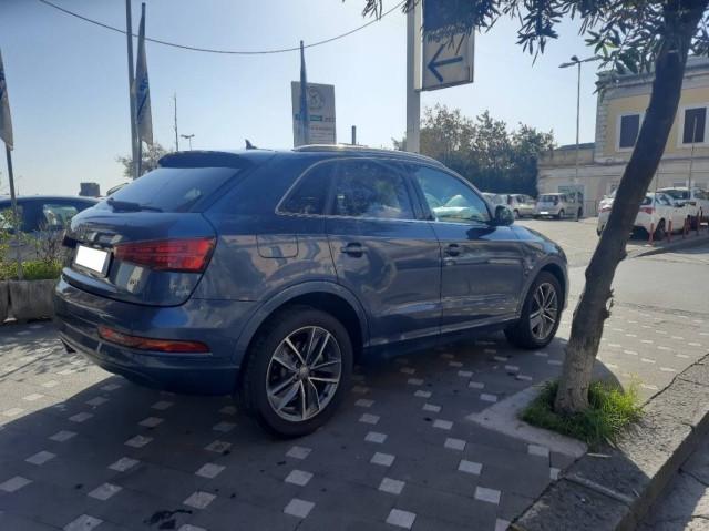 Audi Q3 2.0 tdi Business 150CV