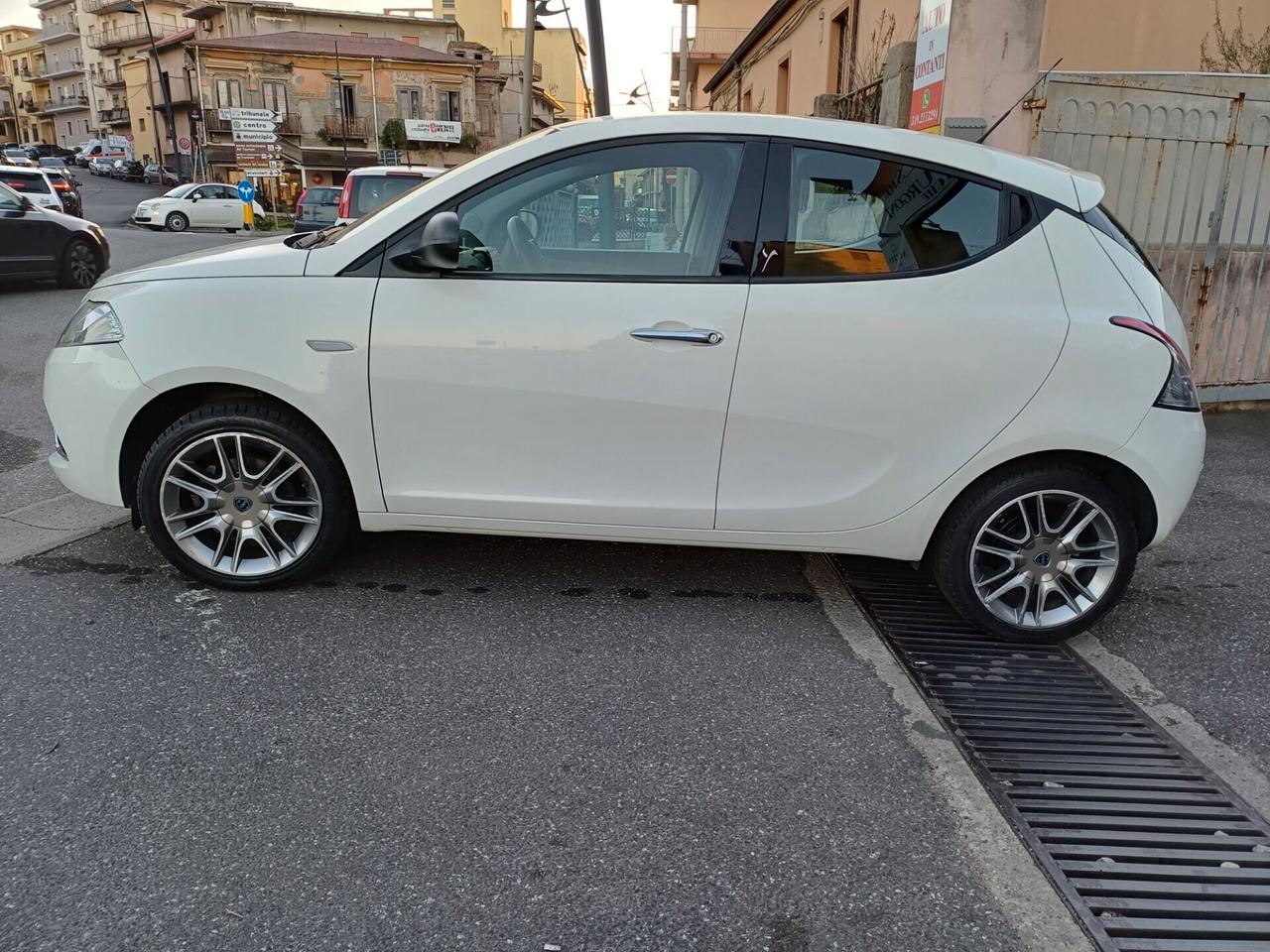 Lancia Ypsilon 1.3 MJT 16V 95 CV Gold