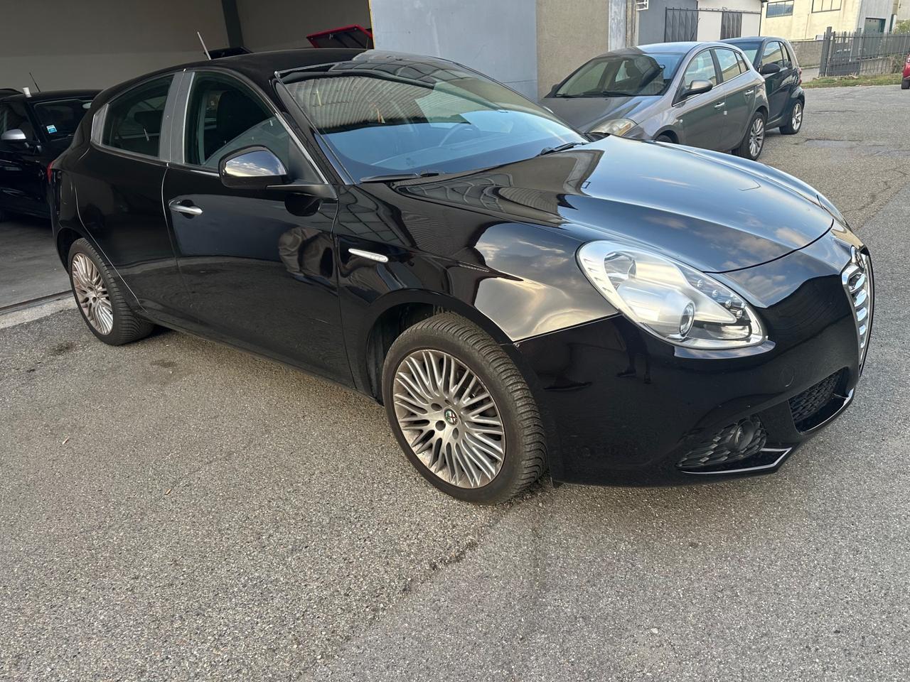Alfa Romeo Giulietta 1.6 JTDm NEOPATENTATI