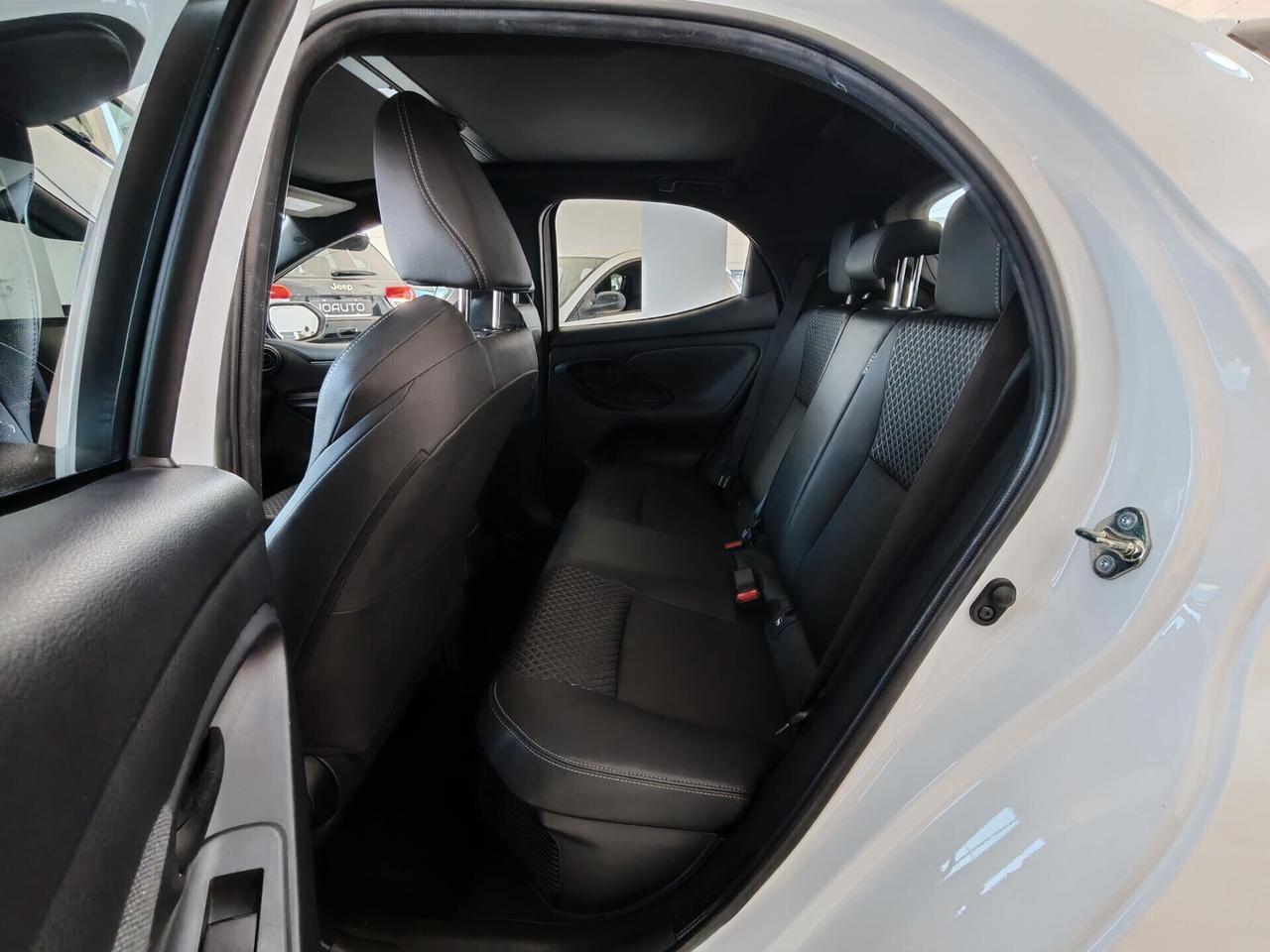 Toyota Yaris 1.5 Hybrid Lounge 2021