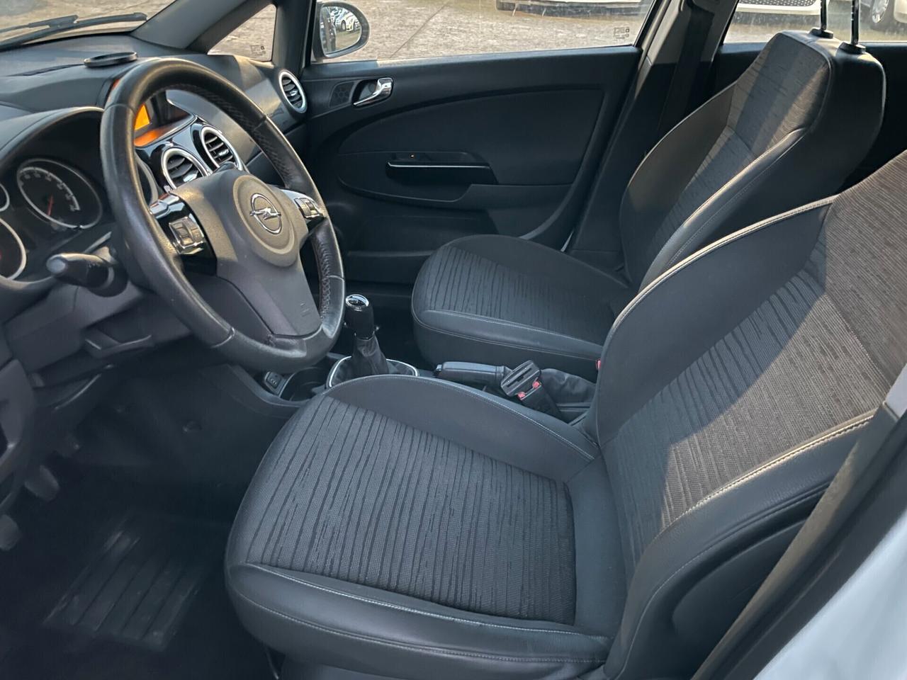 Opel Corsa 1.2 85CV 5 porte GPL-TECH Edition