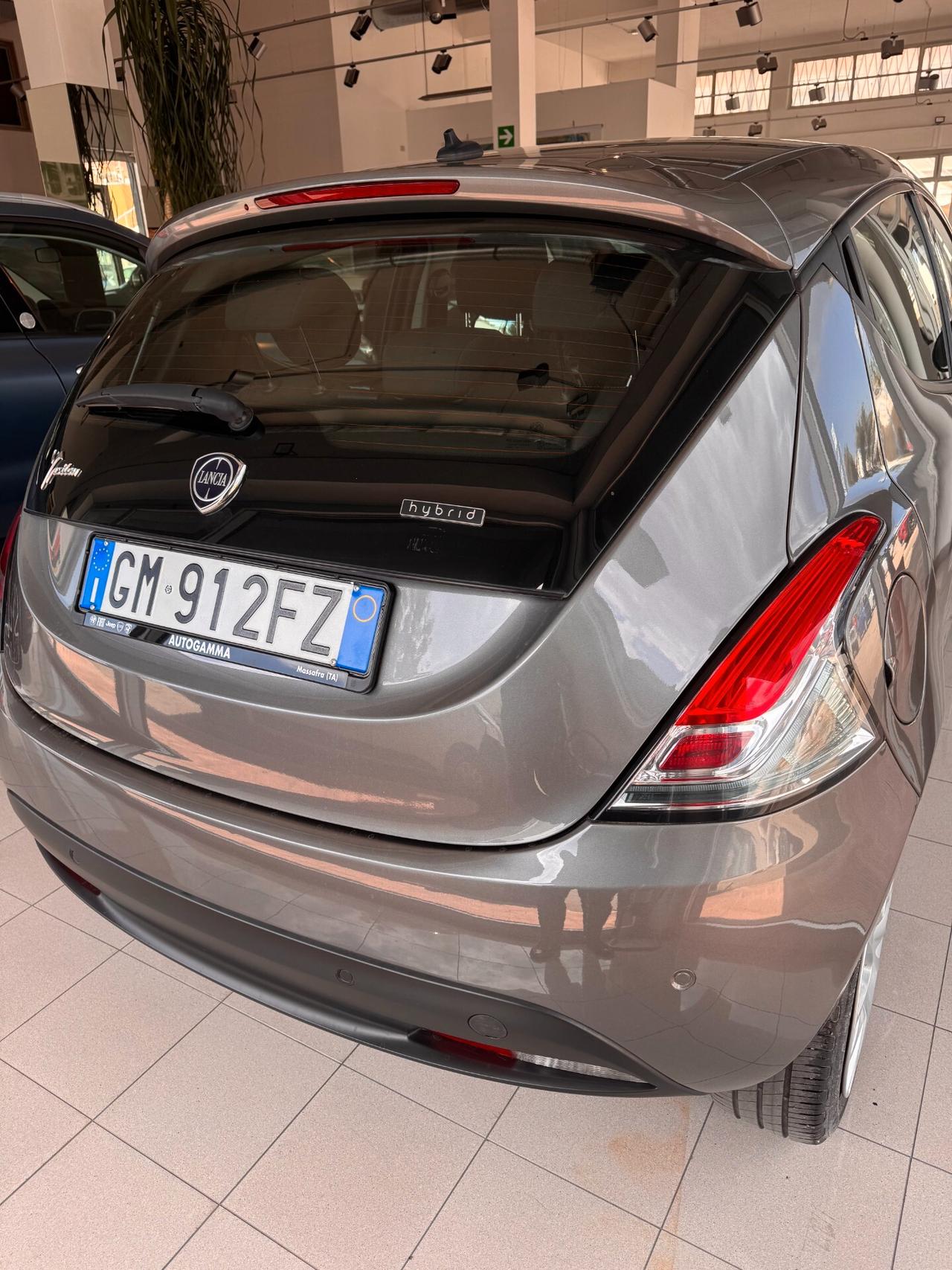 Lancia Ypsilon 1.0 FireFly 5 porte S&S Hybrid Ecochic Gold
