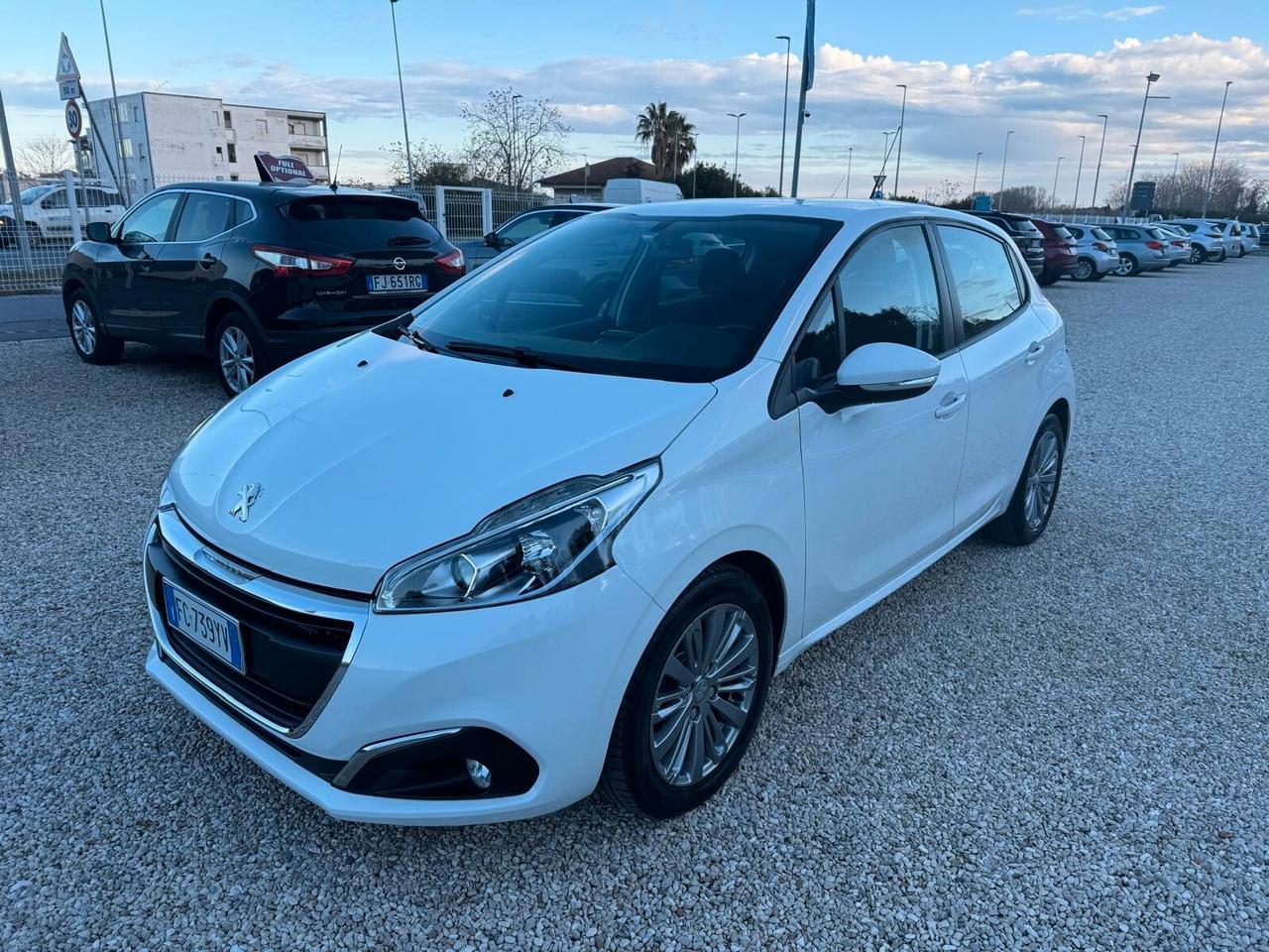 Peugeot 208 PureTech 82 5p. GPL Allure
