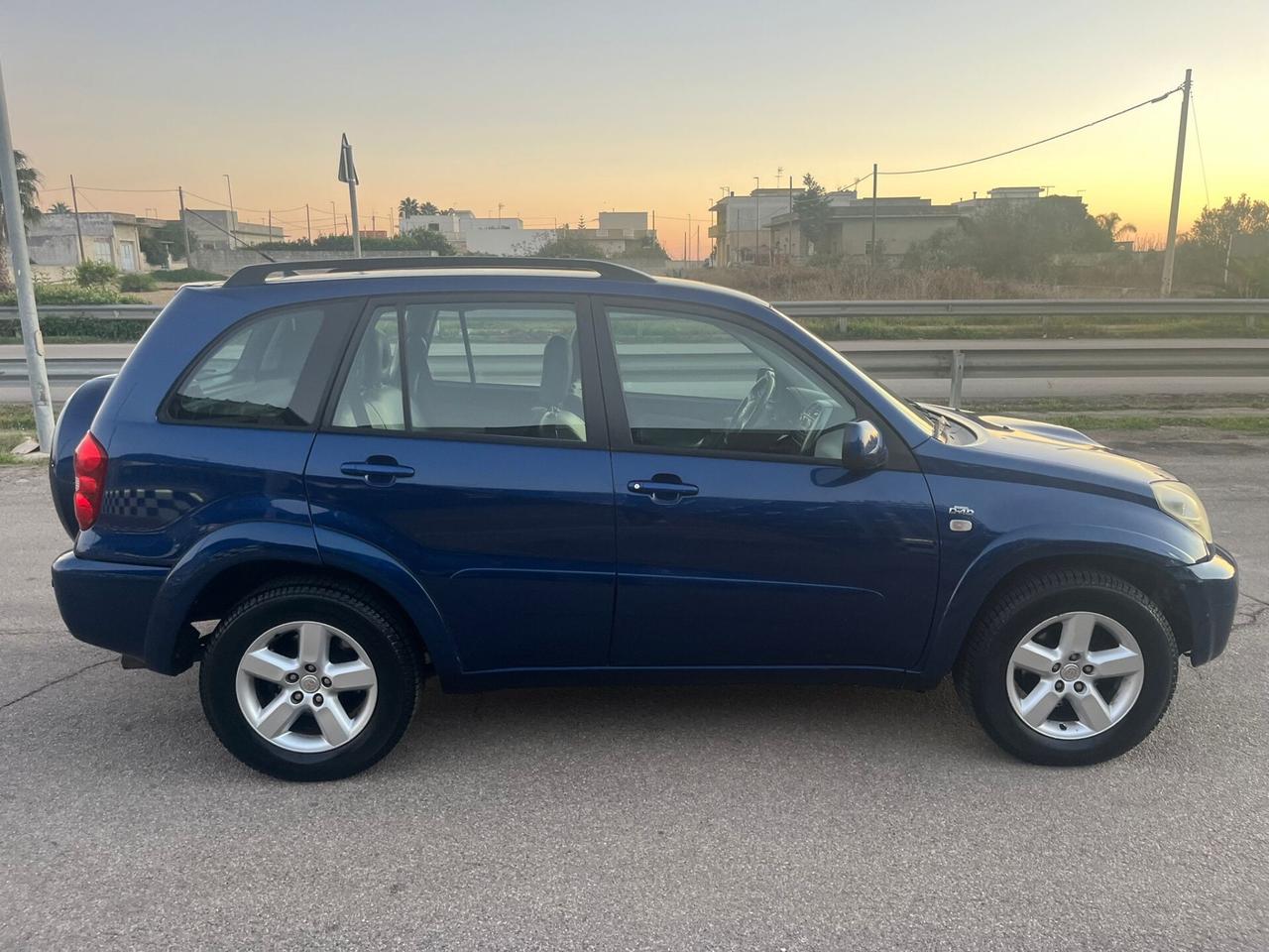 Toyota RAV 2.0 Tdi D-4D cat 5 porte 2004