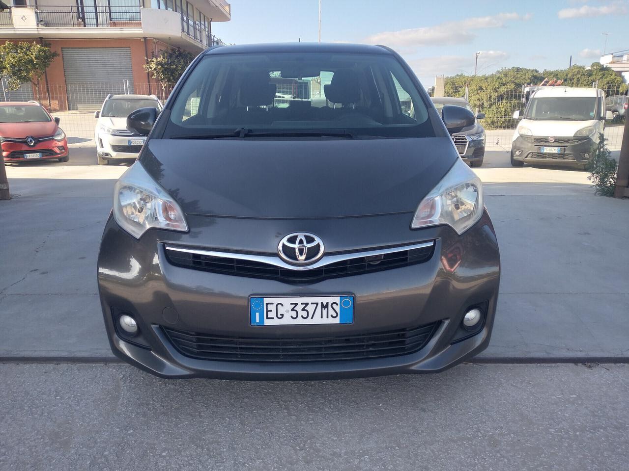 Toyota Yaris Verso-S 1.4D MT Active