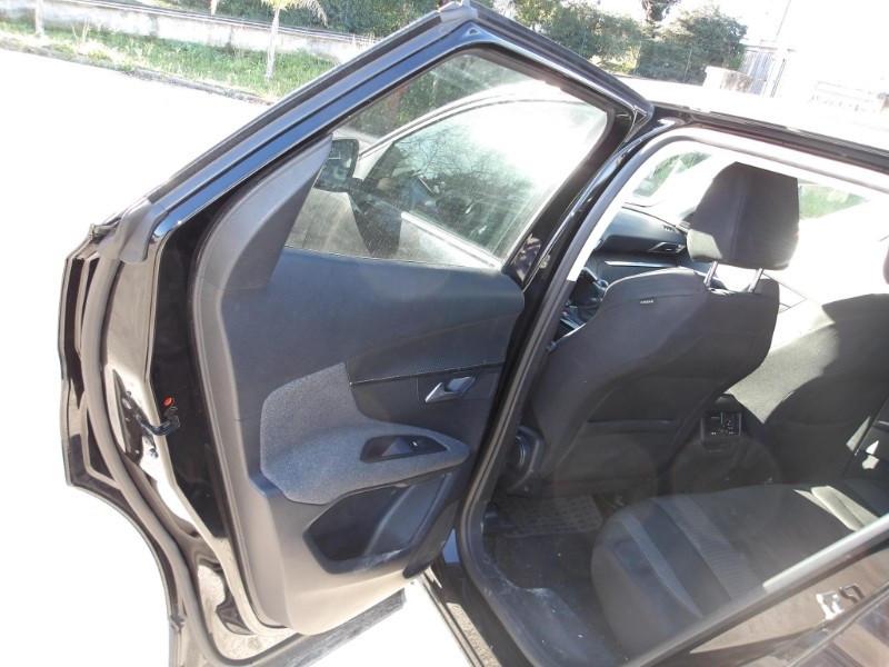 Peugeot 3008 BlueHDi 130 S&S Business