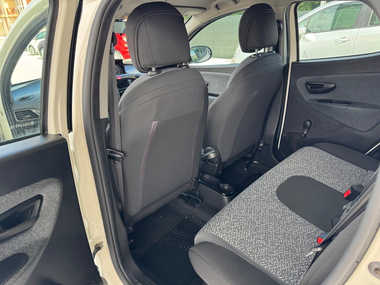 Lancia Ypsilon 1.2 69 CV 5 porte GPL Ecochic Elefantino Blu