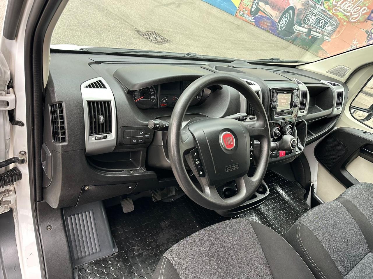Fiat ducato con pedana caricatrice