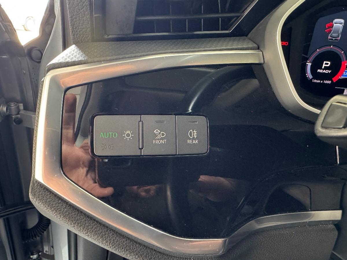 AUDI Q3 35TDI S tronic Business UNICO PROP/ MATRIX