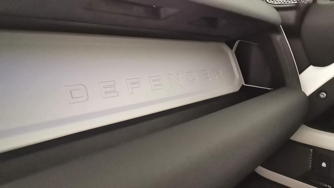 LAND ROVER Defender VII - Defender 90 3.0d i6 mhev SE awd 200cv auto