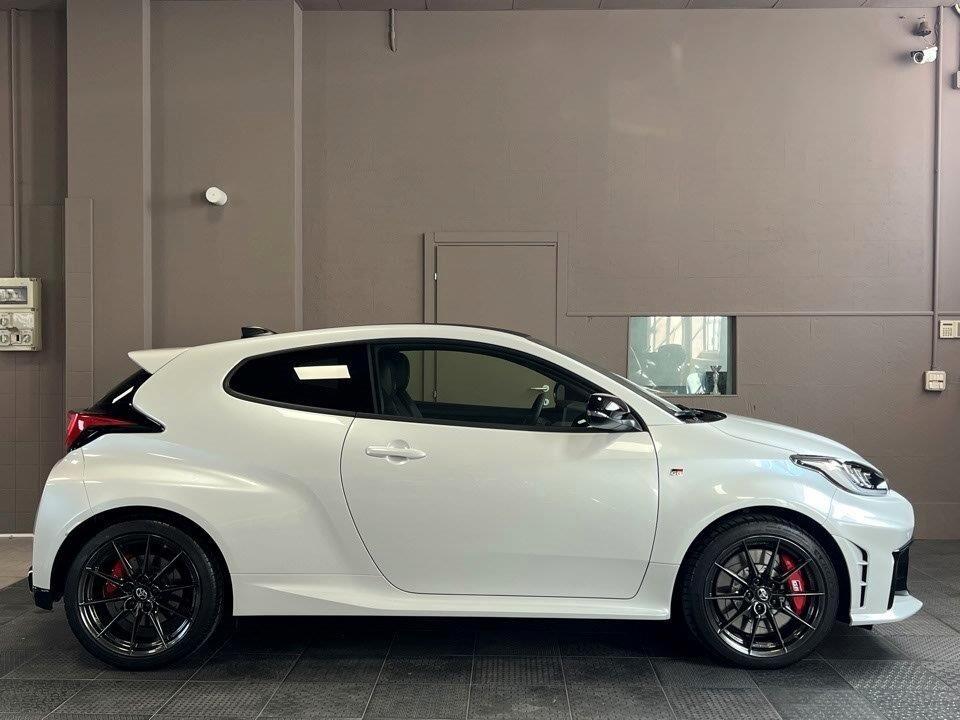 Toyota Yaris 1.6 Turbo GR Circuit DAT-8