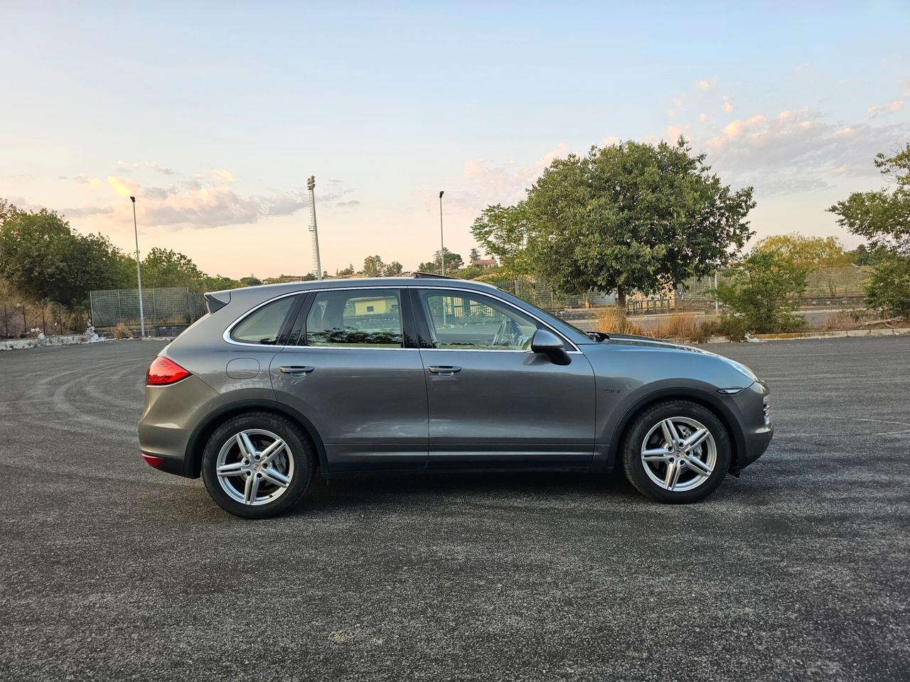 Porsche Cayenne 3.0 Diesel V6 240cv tetto apribile