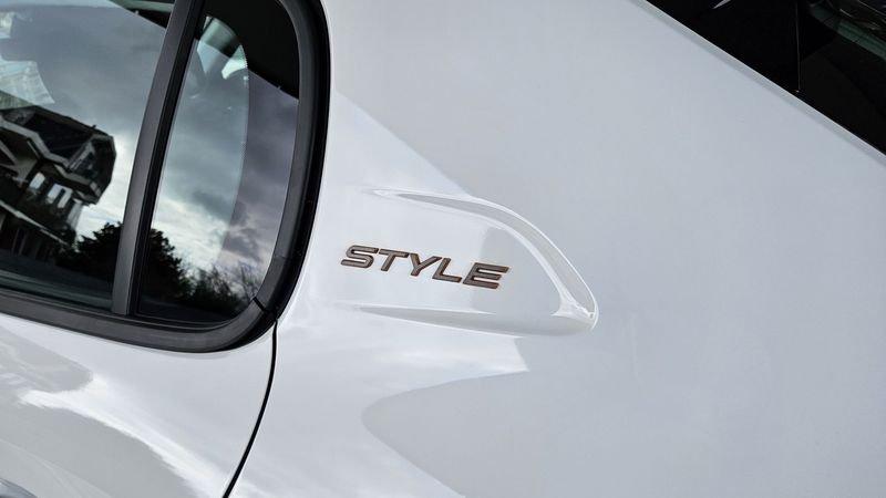 Peugeot 208 PureTech 100 CV Stop&Start Style con Fidelity Free