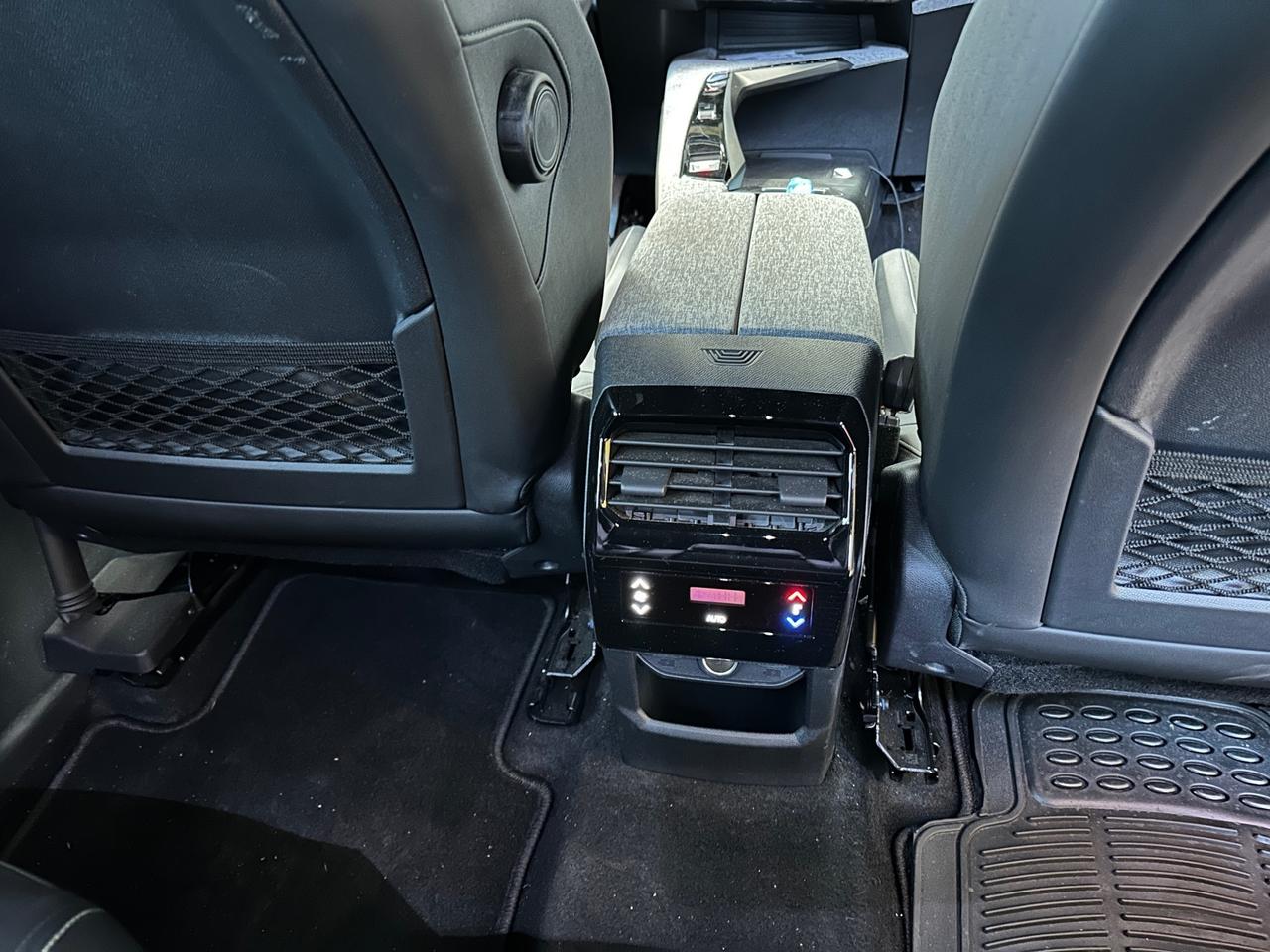 Peugeot 5008 Hybrid 136 e-DCS6 GT