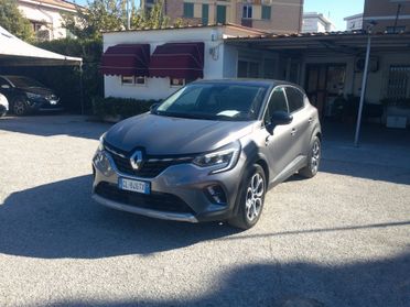 RENAULT CAPTUR 1.6 Hybrid 145cv Techno Fast Track