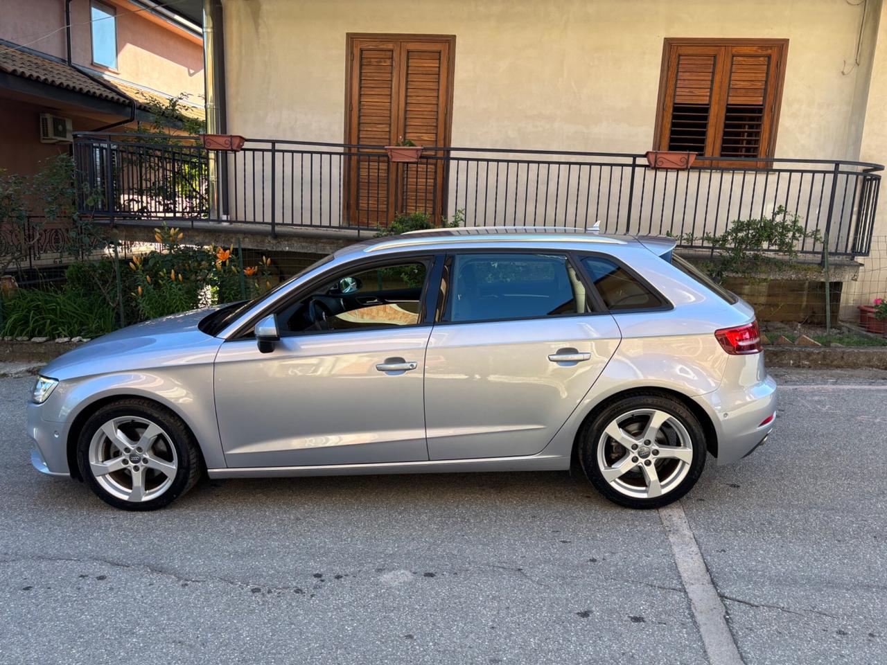 Audi A3 2.0 TDI quattro Sport 150 cv vitrual