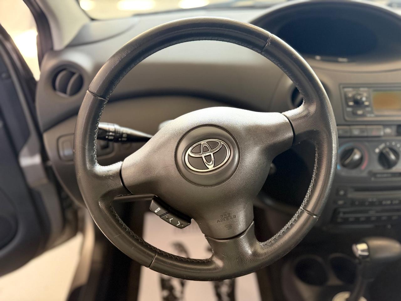 Toyota Yaris 1.3i 16V cat 5 porte Sol AUTOMATICO NEOPATENTATI