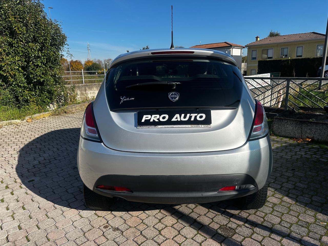 Lancia Ypsilon 0.9 TwinAir 85 CV 5 porte Metano Ecochic Gold