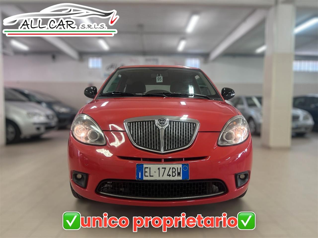 Lancia Ypsilon 1.2 69 CV Unyca