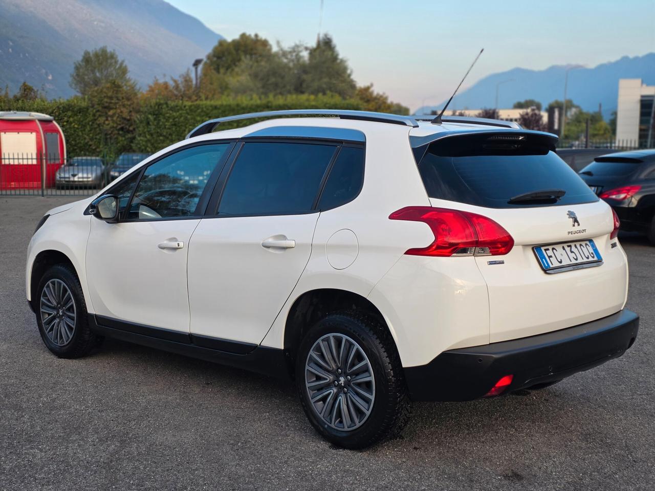 Peugeot 2008 PureTech 82 Allure