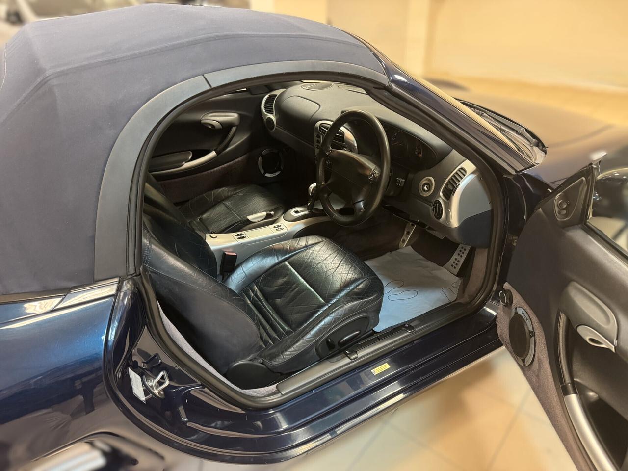 Porsche Boxster 2.5i 24V cat