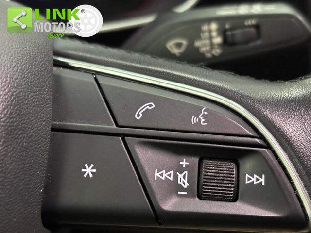 AUDI Q3 35 TDI Business Advanced