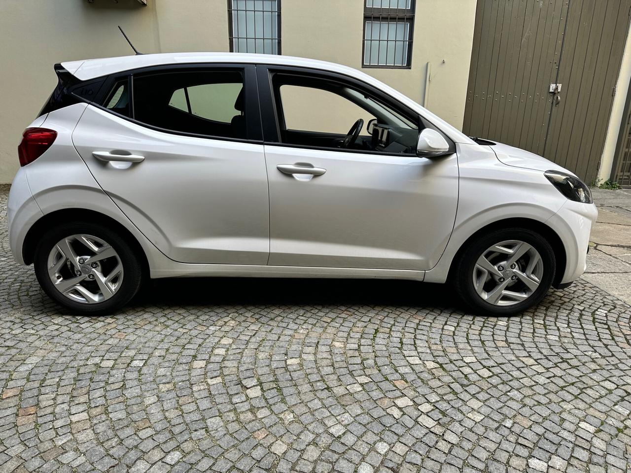 Hyundai i10 1.0 UNIPROPRIETARIO - Km 35.035