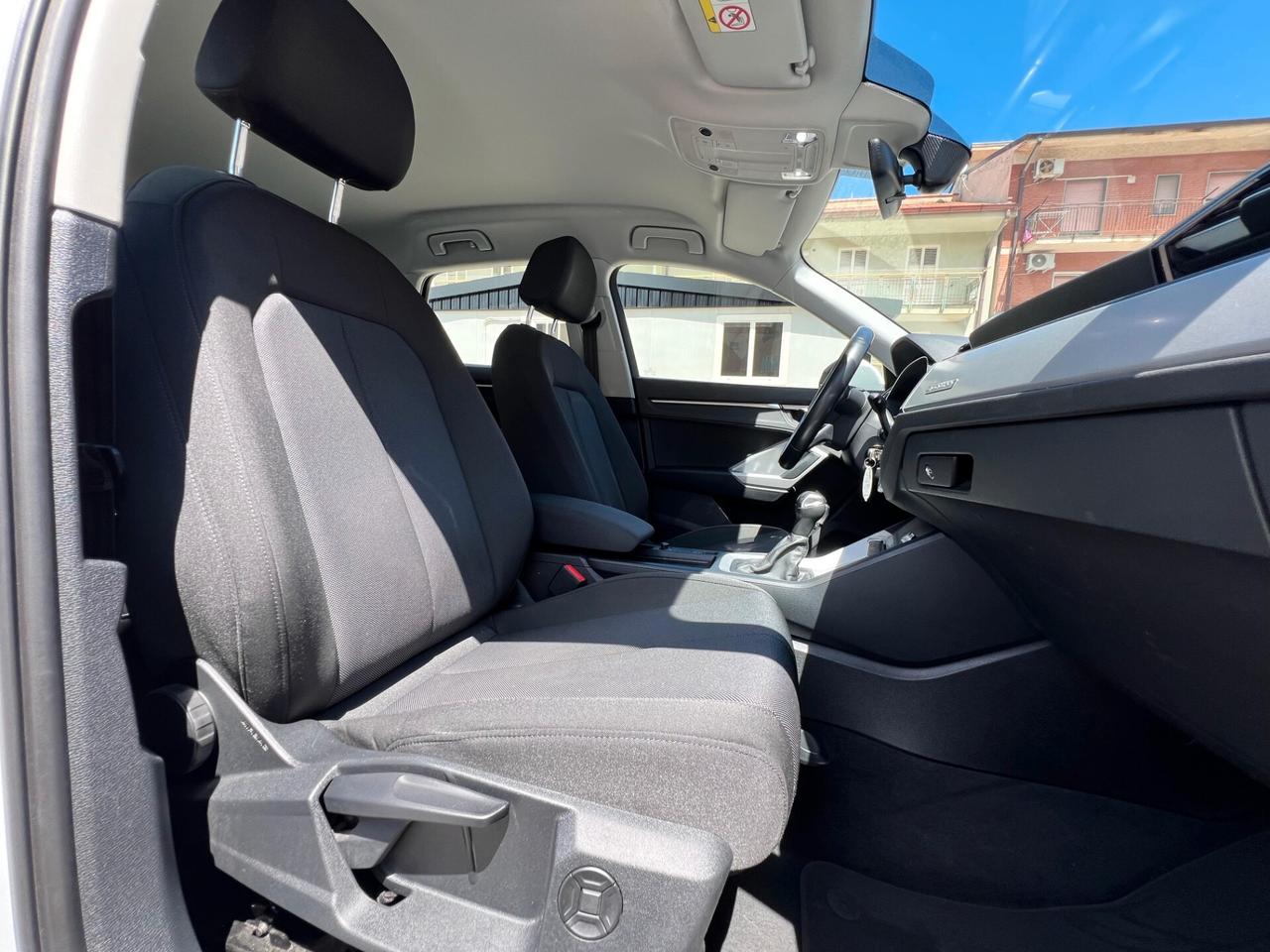 Audi Q3 35 TDI quattro S tronic Business Sport