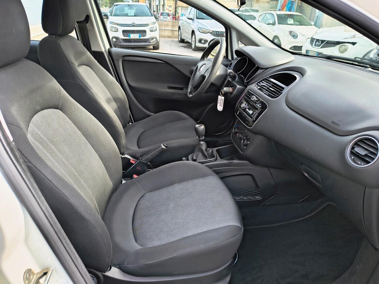 FIAT PUNTO BENZINA UNICOPROPRIETARIO ANNO 2013