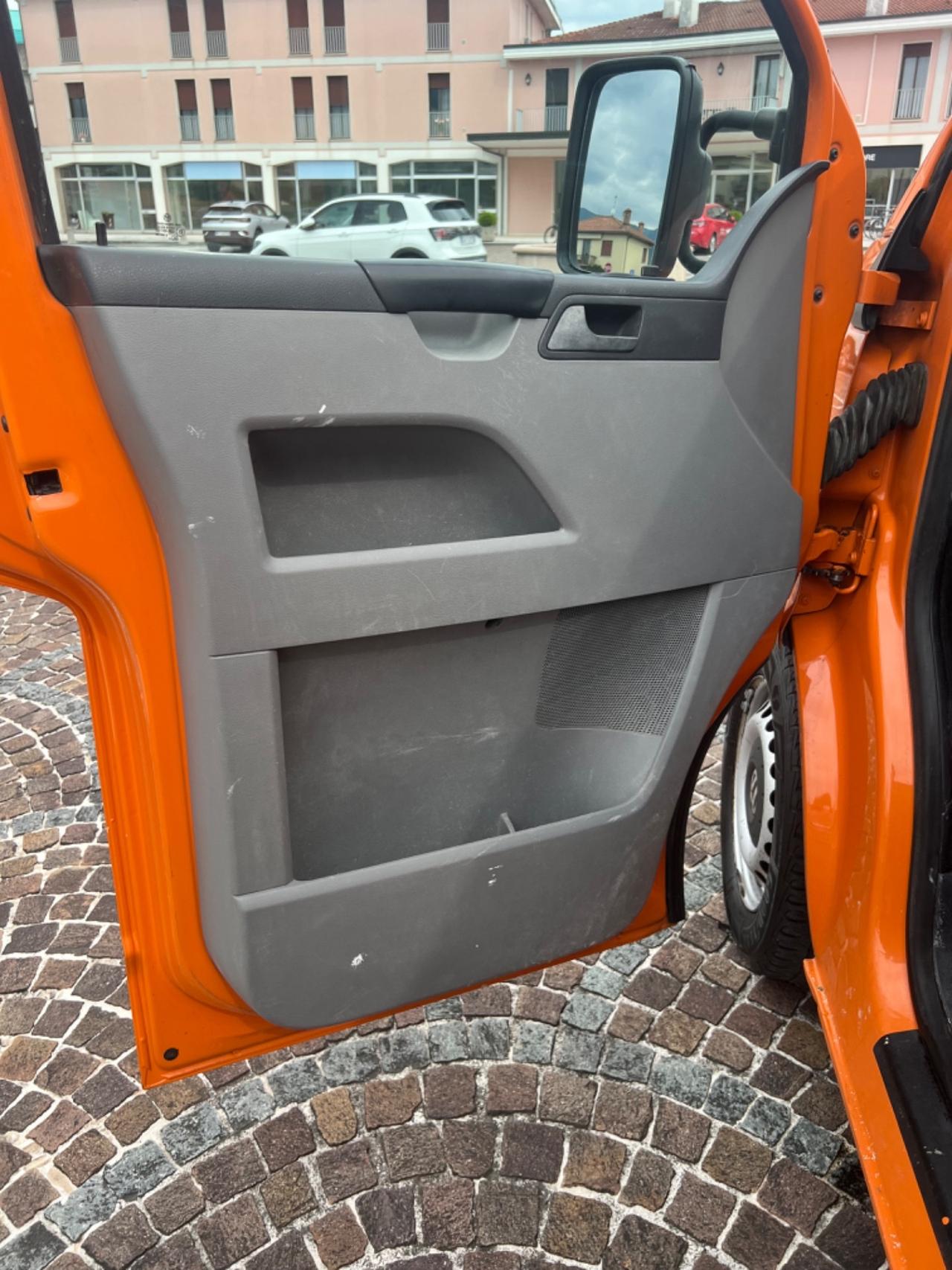 Volkswagen Transporter 2.0 TDI 140CV PL-DC Cabinato
