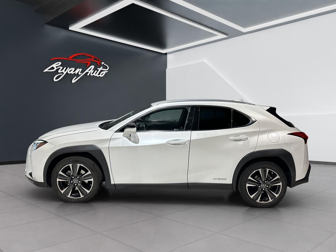 Lexus UX 250h 2.0 Luxury 2wd cvt