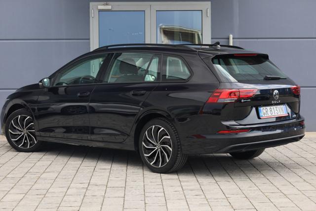 VOLKSWAGEN Golf Variant 1.0 eTSI EVO DSG Life